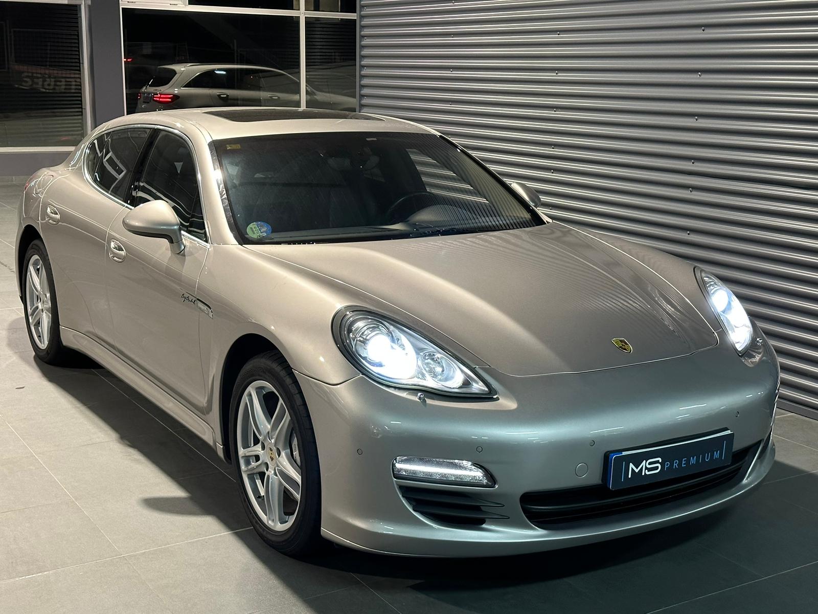 Porsche Panameras Hybrid